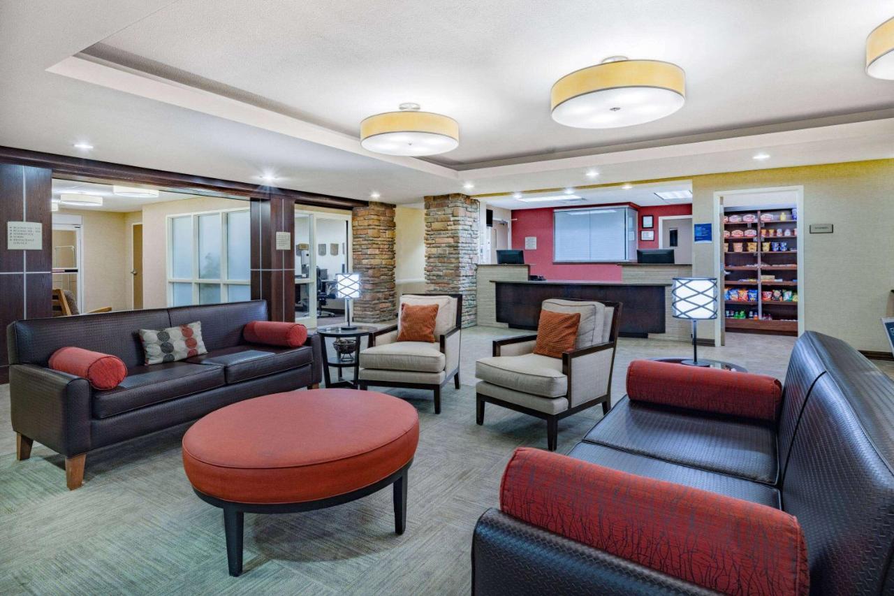 Hawthorn Suites By Wyndham Williston Exterior photo
