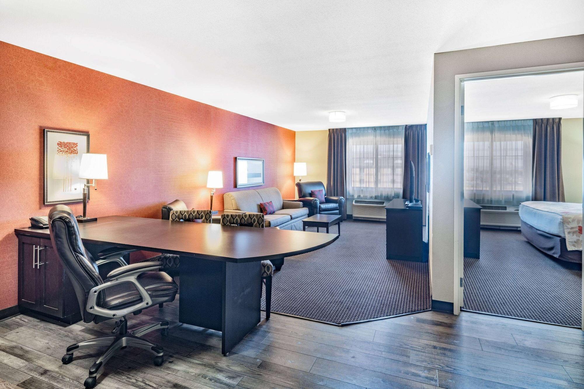 Hawthorn Suites By Wyndham Williston Exterior photo