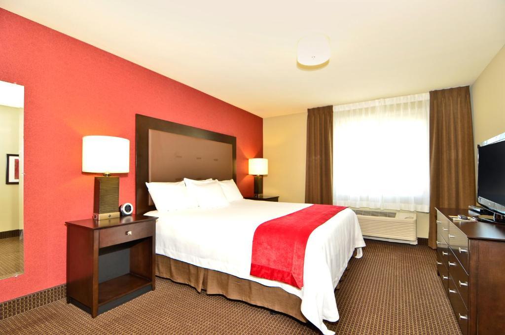Hawthorn Suites By Wyndham Williston Room photo